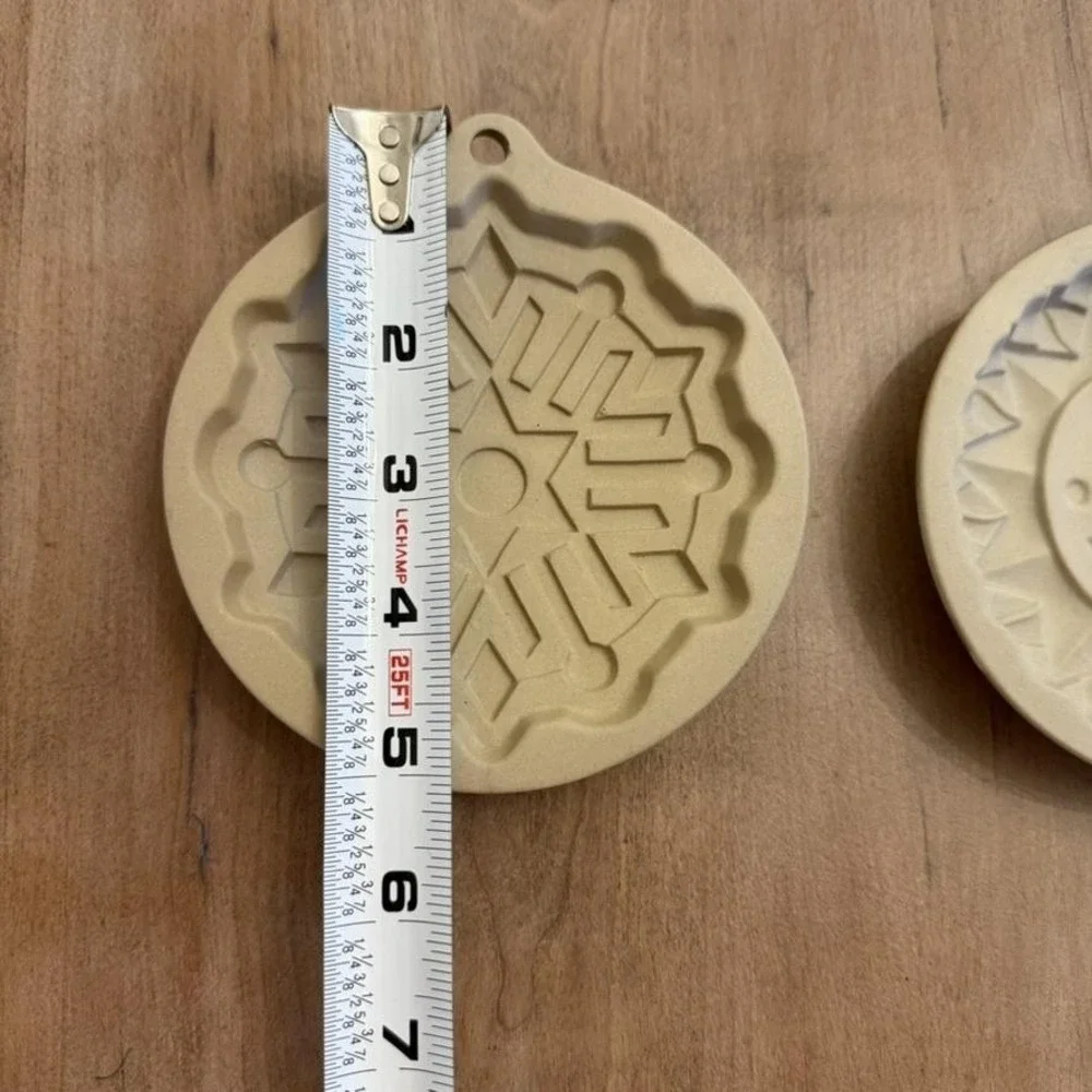Vintage Wilton 1997 Ceramic Cookie Molds Snowflake Moon Stars Round Ornament Set